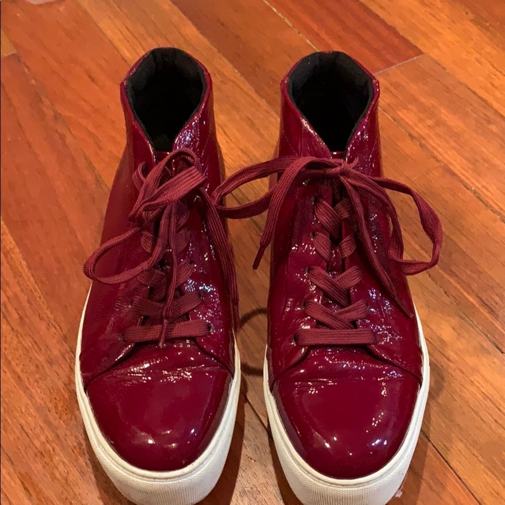 Kenneth Cole Sneakers